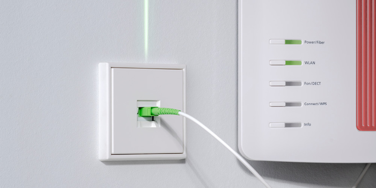 Die neuen Glasfaser-Anschlussdosen bei Elektro Steber GmbH & Co. KG in Weil