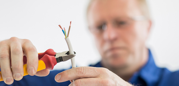 DGUV Vorschrift 3-Check bei Elektro Steber GmbH & Co. KG in Weil