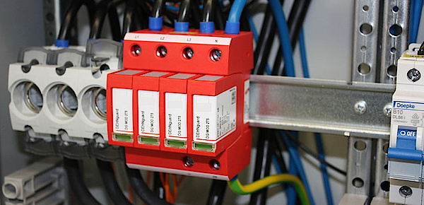 Über­spannungs­schutz bei Elektro Steber GmbH & Co. KG in Weil