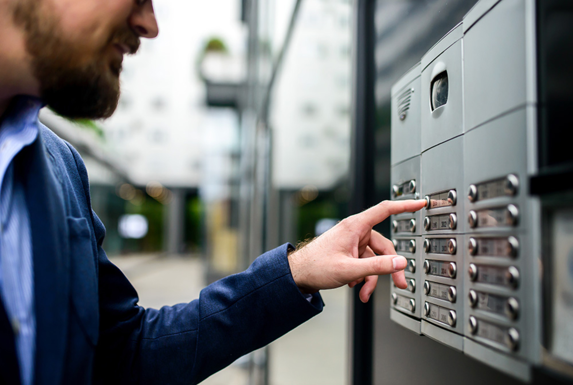 Sprech&shy;anlagen bei Elektro Steber GmbH & Co. KG in Weil